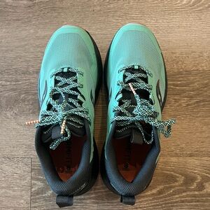 Saucony women’s blaze hiking tennis shoes - size 8